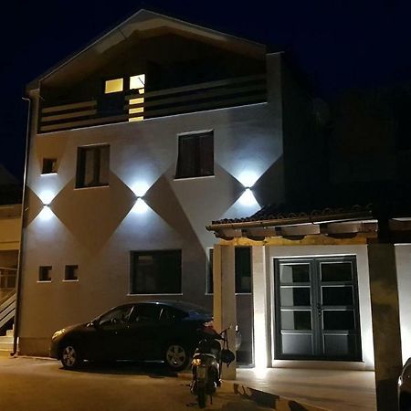 Elizabeta Deluxe Rooms Biograd Na Moru Exteriör bild