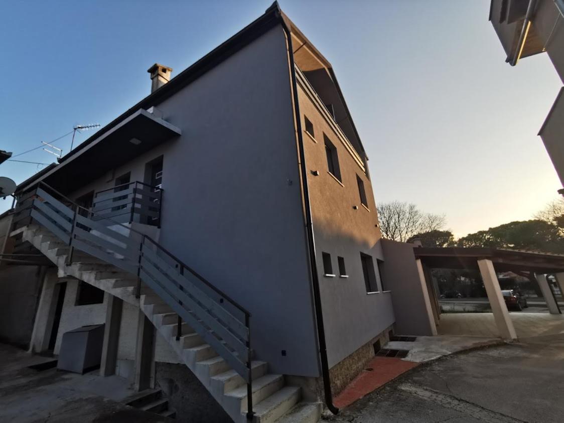 Elizabeta Deluxe Rooms Biograd Na Moru Exteriör bild