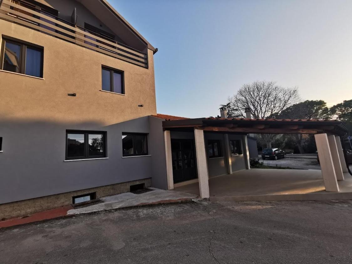 Elizabeta Deluxe Rooms Biograd Na Moru Exteriör bild