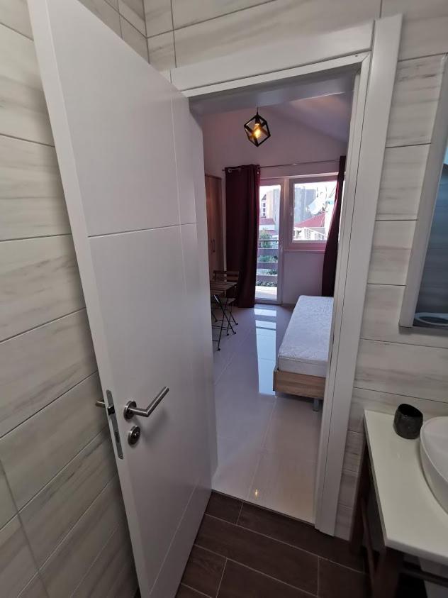 Elizabeta Deluxe Rooms Biograd Na Moru Exteriör bild