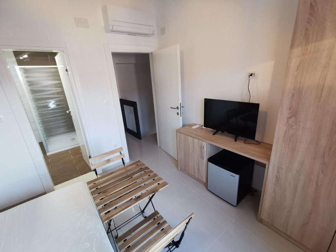 Elizabeta Deluxe Rooms Biograd Na Moru Exteriör bild