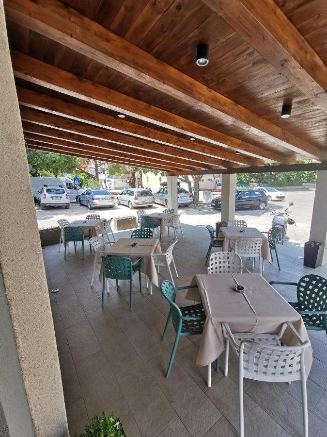 Elizabeta Deluxe Rooms Biograd Na Moru Exteriör bild