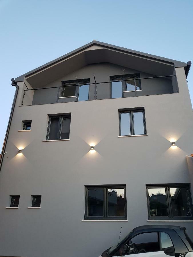 Elizabeta Deluxe Rooms Biograd Na Moru Exteriör bild