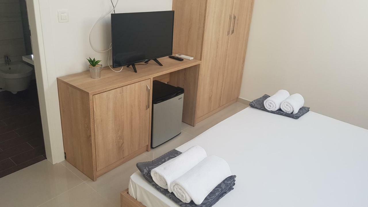 Elizabeta Deluxe Rooms Biograd Na Moru Exteriör bild